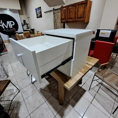MESA DE LUZ CON CAJONES OCULTOS - Muebles Priscob