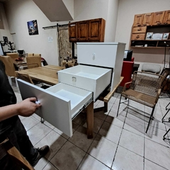 Imagen de MESA DE LUZ CON CAJONES OCULTOS