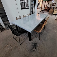 MESA DE MICROCEMENTO + SILLAS