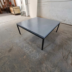 MESA RATONA EN MICROCEMENTO - Muebles Priscob