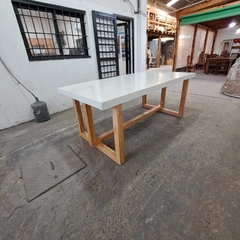 MESA DE MICROCEMENTO PATAS DE PARAISO en internet