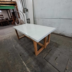 MESA DE MICROCEMENTO PATAS DE PARAISO - tienda online
