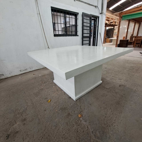 MESA DE MICROCEMENTO CUADRADA