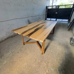 MESA DE GUAYUBIRA PATAS Y en internet