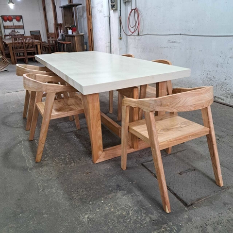 MESA DE MICROCEMENTO + SILLAS COLONIALES