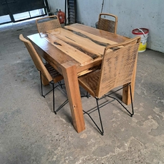 MESA DE DISEÑO + SILLAS TULUM en internet