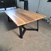 MESA DE PETIRIBI PATAS MODELO Y