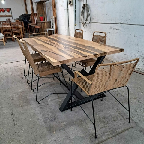 MESA DE GUAYUBIRA DE 2.00 X 1.00 + SILLAS Y SILLONCITOS TULUM