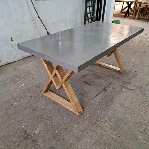 MESA DE MICROCEMENTO PATAS MODELO W