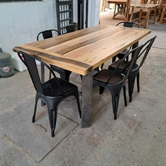 MESA DE GUAYUBIRA BETA CRUZADA + SILLAS TOLIX en internet