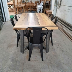 MESA DE GUAYUBIRA BETA CRUZADA + SILLAS TOLIX - Muebles Priscob