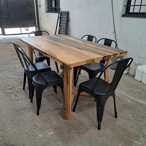 MESA DE GUAYUBIRA + SILLAS TOLIX