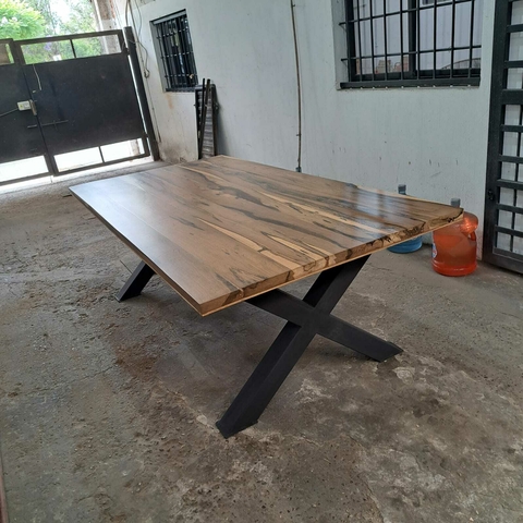 MESA DE GUAYUBIRA PATAS X