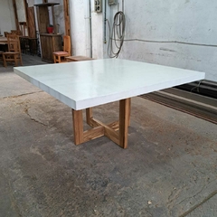 MESA DE MICROCEMENTO CUADRADA - comprar online
