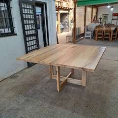 MESA CUADRADA DE PETIRIBI