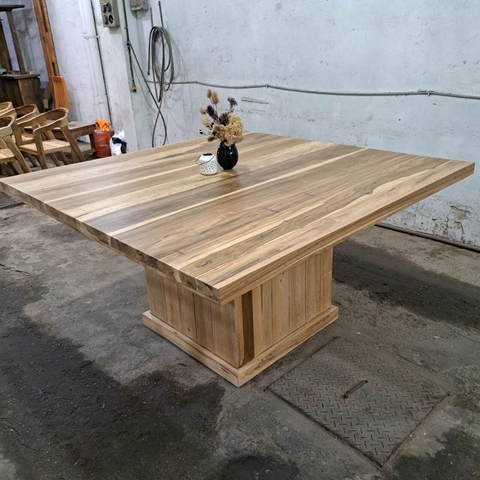 MESA DE PETIRIBI PATA CUBO