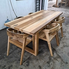 MESA DE PETIRIBI PATAS U + COLONIALES