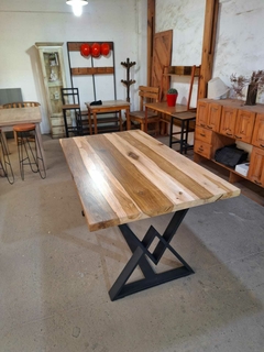 Imagen de MESA DE PETIRIBI PATAS W