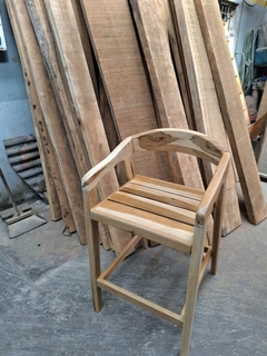 SILLA ALTA COLONIAL EN PETIRIBI en internet