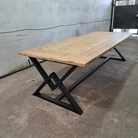 MESA INDUSTRIAL PATAS W