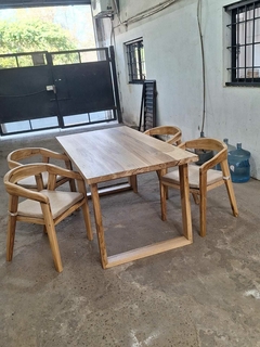 MESA DE PETIRIBI + SILLAS + ALMOHADONES - comprar online