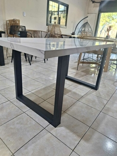 MESA DE SPL PATAS DE CAÑO en internet