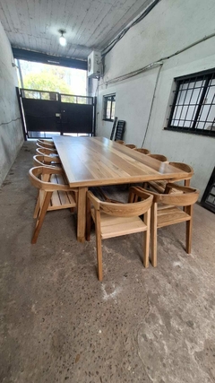 Imagen de MESA DE PETIRIBI PATAS Y + SILLAS COLONIALES