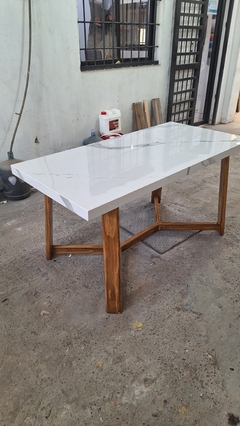 Imagen de MESA DE SPL CON PATAS MODELO Y