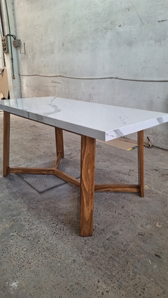 MESA DE SPL CON PATAS MODELO Y - tienda online