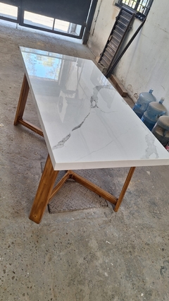 MESA DE SPL CON PATAS MODELO Y - Muebles Priscob