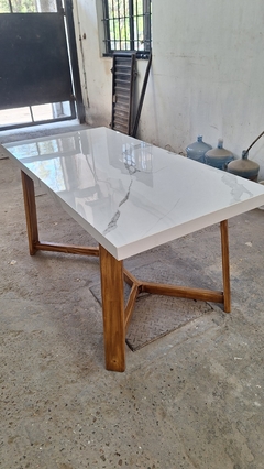 MESA DE SPL CON PATAS MODELO Y en internet