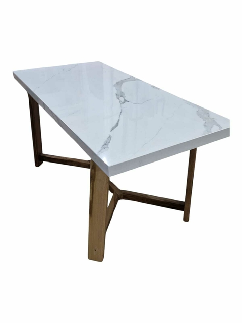 MESA DE SPL CON PATAS DE PETIRIBI MODELO Y