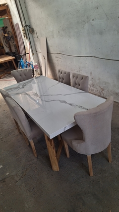 MESA DE SPL + SILLAS VESTIDAS + SILLAS MARTINA - comprar online
