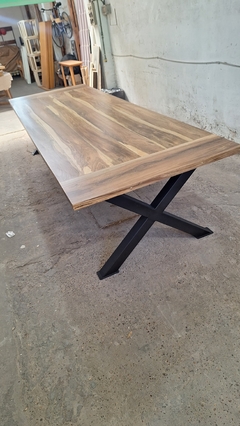 MESA DE GUAYUBIRA BETA CRUZADA PATAS MODELO CRUZ - Muebles Priscob