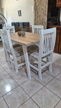 MESA DE MELAMINA + SILLAS HINDU