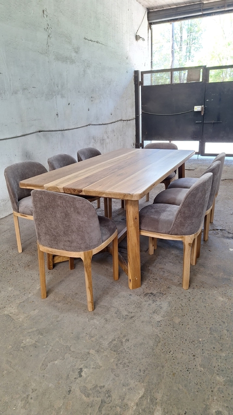 MESA DE PETIRIBI + SILLAS GINGER