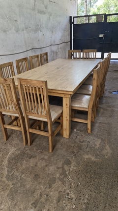 MESA ESTILO CAMPO LAQUEADA + SILLAS TAPIZADAS ENCERADAS - - comprar online