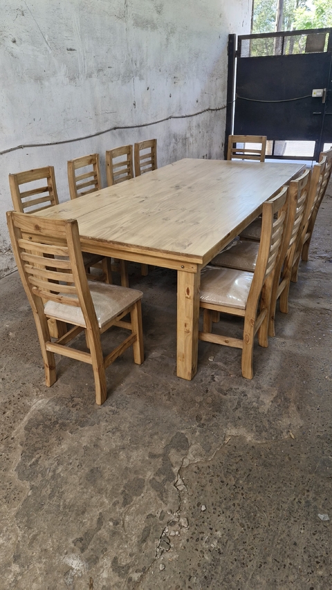 MESA ESTILO CAMPO LAQUEADA + SILLAS FAJAS TAPIZADAS ENCERADAS - comprar online