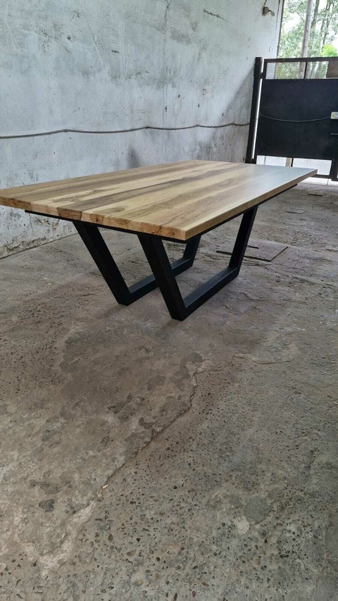 MESA DE PETIRIBI PATAS SKY - comprar online