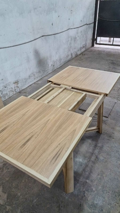 MESA EXTENSIBLE EN PETIRIBI - Muebles Priscob