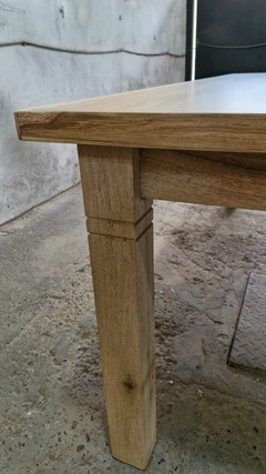 MESA DE PETIRIBI PATAS PARIS - comprar online