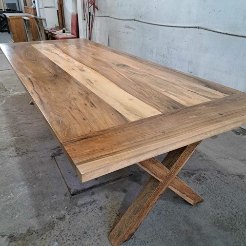 MESA GUAYUBIRA BETA CRUZADA