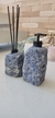 Kit saboneteira e difusor para banheiro
Conjunto para banheiro
Kit lavabo
Saboneteira decorativa
Difusor de ambiente banheiro
Acessórios de banheiro
Kit higiene banheiro
Kit banheiro pedra natural
Kit saboneteira luxo
Kit banheiro mármore  ônix 
sabonetei