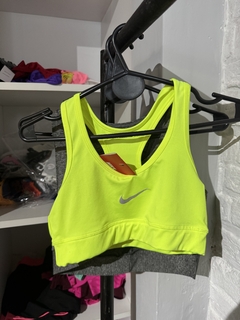 Top Nike talle 3