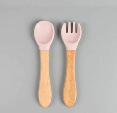 set de cubiertos de Silicona y Bamboo en internet