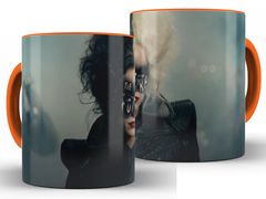 Caneca Cruella 325ml Xícara Porcelana + Caixa Presente na internet