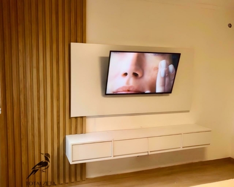 Rack para TV TABLES con Panel Colgante con varillado