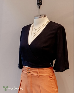 BLUSA TRANSPASSADA ELÁSTICO - PRETO