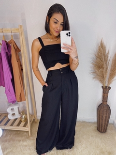 CROPPED COM RECORTE - PRETO - comprar online