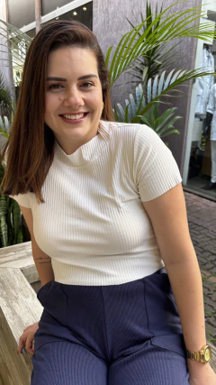 BLUSA CROPPED CORTE A FIO - OFF WHITE - comprar online